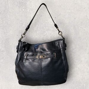 Coach Chelsea Ashlyn Hobo Satchel Shoulder Handbag Purse Black Leather F17816